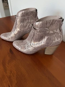 Ladies Ankle Boots Size10/Eu41 - Picture 1 of 2