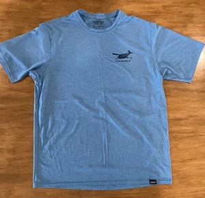 Camisa Patagonia Capilene Cool UPF Para Hombres Azul Medio Unpave the Roads Trail Running - Imagen 1 de 7