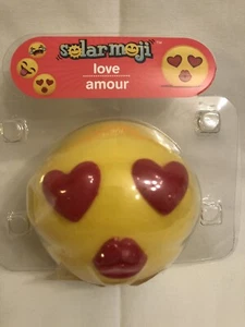 Emoji Bobble Toy – Solar Powered Kissing Lips for Car, Desk, Office – Gift -New - Picture 1 of 6