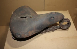 ORIGINAL OLD ANTIQUE BICYCLE BRON LEATHER SADDLE RIGA ERENPREIS LATVIA 1930s - Picture 1 of 15