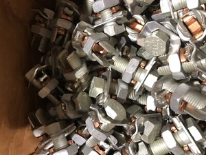 100 Blackburn 2CA 1STR Aluminium Kupfer Spaltschraube 8-4 AGW massiv 1 AWG Litze - Bild 1 von 5