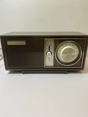 Vintage 60’s Sears Silvertone Solid State Brown Transistor Radio RARE Works - Image 1 of 4