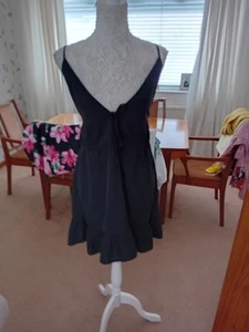 BOOHOO LADIES BEAUTIFUL BLACK WOVEN STRAPPY TIE DETAIL SUNDRESS SIZE 10 BNWT - Picture 1 of 10