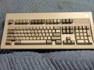 IBM Model M Clicky Keyboard 1390120 1986 Not Tested Needs Cord But Solid - Image 1 of 4