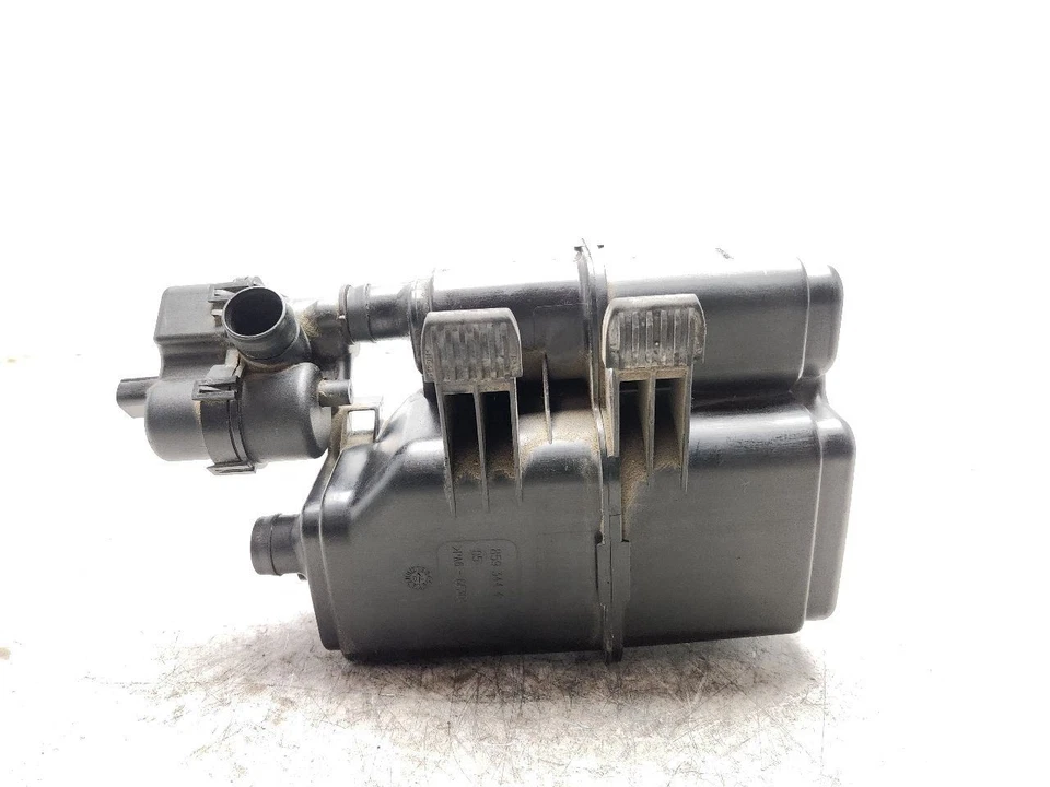 2004-2008 BMW 530I Fuel Vapor Canister 3.0L A/T OEM 16-13-7-162-350 - Image 1 of 4