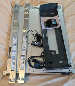 Dell PowerEdge R240 4B LFF Server E-2174G 3.8GHz 32GB RAM S140 4x Trays 1TB SSD - Picture 1 of 3