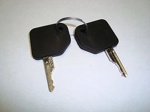 Fiat-Versatile Tractor Ignition Key Pt # 86502201 47457834 Will fit New Holland - Picture 1 of 4