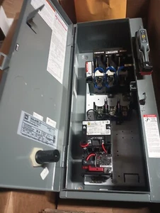Square D 30072-453-09 30Amp Square D HLL36030M71 breaker - Picture 1 of 7