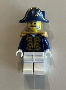 Lego Minifigure - Pirates Bluecoat Governor Pi156 With Gold Epaulette - Picture 1 of 2