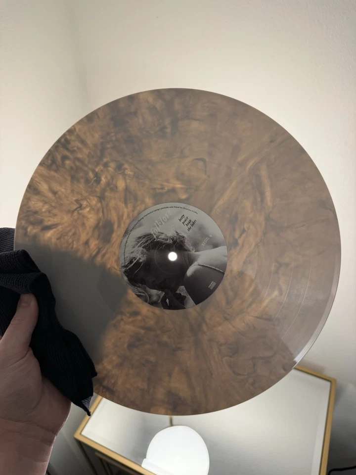 Taylor Swift - Folklore - Meet Me Behind The Mall - Marbled Made In France Vinyl - Image 1 of 4