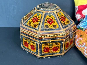 Old Indian Eight-Sided Box …beautiful collection and display piece - Picture 1 of 14