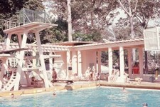 PEOPLE AROUND FANCY POOL WITH DIVING BOARDS 1964 35mm PHOTO SLIDE