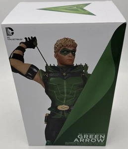 Green Arrow Statue DC Comics Icons 0193/5200 DC Collectibles - Picture 1 of 7