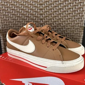 WMNS Nike Court Legacy NN Size:8 Lt British Tan/Sail-Fire Red - Picture 1 of 6