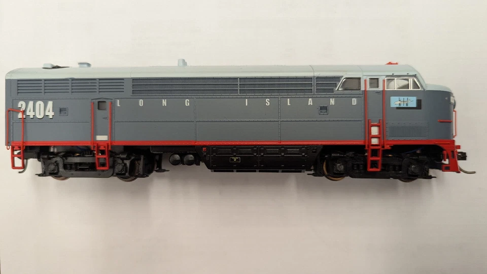 HO Long Island C liner#2404 TrueLine Trains shell Proto1000 chassis 4axle tested - Image 1 of 4