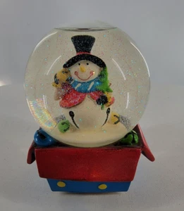 Christmas Musical Glass Snow Globe Music Box ~ Frosty the Snowman - Picture 1 of 5