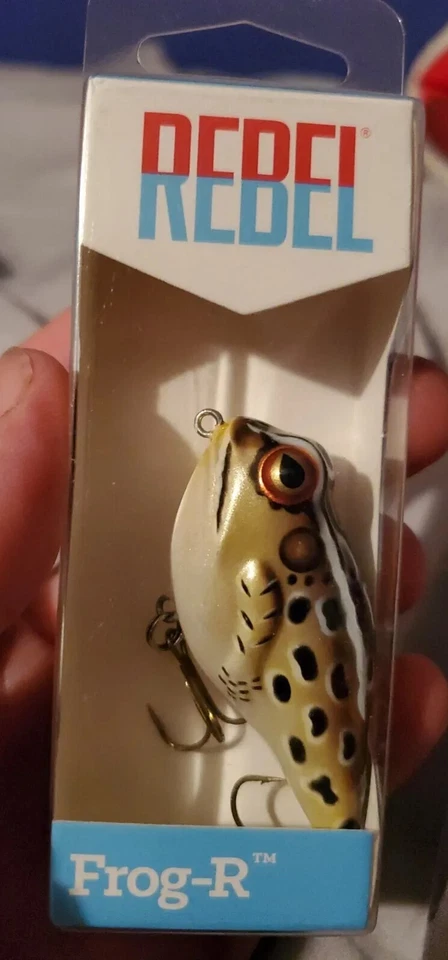 Rebel Frog-R Topwater 2 3/8" Cricket Fishing Lure #T30512 - Изображение 1 из 1