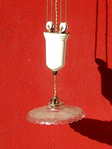 antike Deckenlampe, Glasschirm mit Porzellan-Zugpendel - Bild 1 von 4