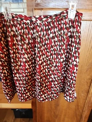 NWOT Doncaster Silk Lined Short Skirt Reds, Green, Black,beige Pattern - Image 1 of 4