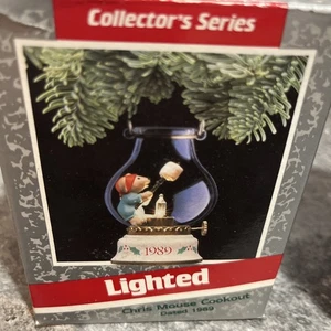 Hallmark Ornament 1989 Chris Mouse Cookout Magic illuminato - Foto 1 di 3