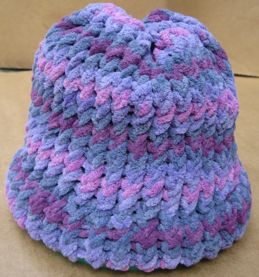 New Women's Handmade Knitted Beanie Hat Bernat Yarn Purple Sunset Pink - Image 1 of 1