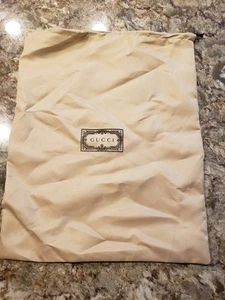 Auténtica bolsa antipolvo Gucci tamaño mediano 14” x 17” pulgadas. Nueva colección - Imagen 1 de 5