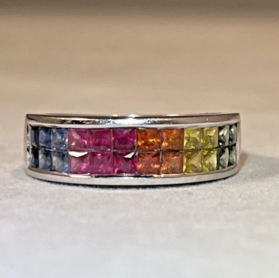 14 K White Gold 24 stone Sapphire Rainbow Channel set Band Ring size 6 - 3.87gr - Image 1 of 4