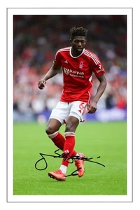 Autógrafo firmado IBRAHIM SANGARE 6x4 pulgadas FOTO regalo preimpreso NOTTINGHAM FOREST - Imagen 1 de 2
