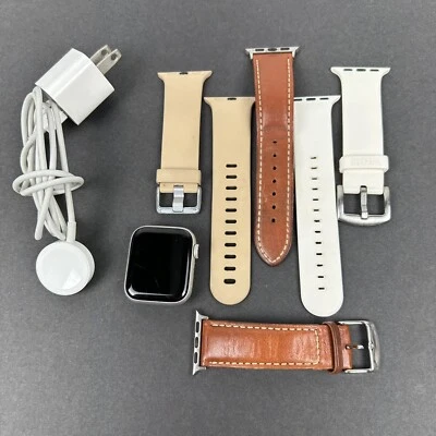 Apple Watch Series 4 Nike+ 40mm cinza alumínio prata Nike GPS LTE celular - Imagem 1 de 4