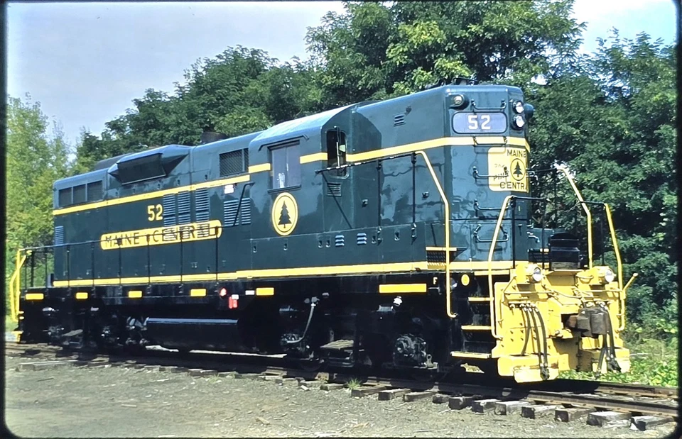 Springfield Terminal ST GP9 52 Maine Central Heritage Unit Orig Fujichrome Slide - Imagem 1 de 1
