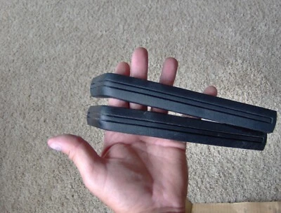 1975 75 1976 76 Ford Thunderbird NOS parachoques delantero almohadillas protectoras Foto 1 de 2