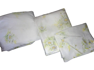 VINTAGE SPRINGMAID FRESH DAISIES GRAY GREEN TAN FLORAL (3PC) TWIN SHEET SET - Image 1 of 4