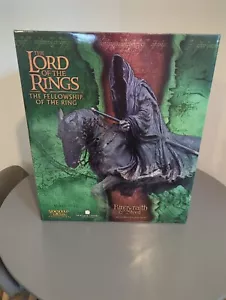 El Señor de los Anillos Espectro del Anillo y Corcel LOTR Sideshow Weta Estatua de Polystone - Imagen 1 de 4