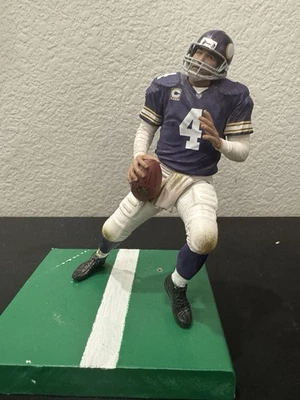 Figura McFarlane NFL del mariscal de campo Brett Favre en uniforme de los vikingos de Minnesota Foto 1 de 4