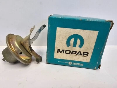 1966 Plymouth Dodge Distributor Vacuum Advance Unit 361 Cubic Inch 2642262 NOS - Image 1 of 4