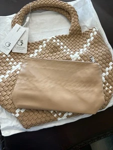 Queenoris Webtasche mit passendem Beutel und Staubwedel - Strand Pool Kunstleder - Bild 1 von 8