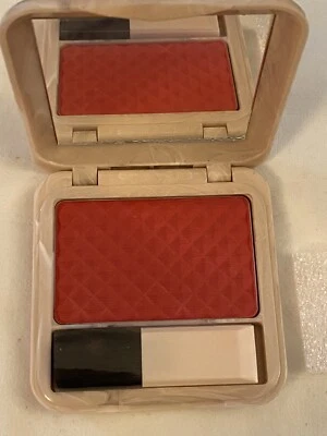 BeautiControl unbelievable blush Cranberry 1243 - Image 1 of 4