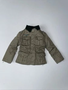 TÚNICA CUELLO VERDE WEHRMACHT ALEMANA ESCALA 1/6 SEGUNDA GUERRA MUNDIAL - Imagen 1 de 2