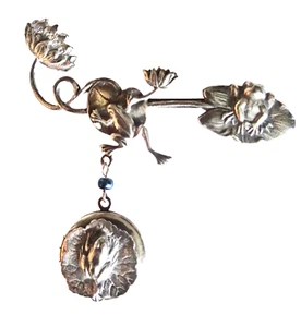 fROG LILYPAD LOCKET BROOCH VINTAGE NOUVEAU SILVERTONE WHIMSICAL BROOCH neocurio - Picture 1 of 12
