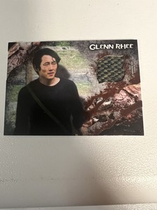 2016 Topps The Walking Dead Survival Box Yeun As Glenn Rhee Shirt Relic 06/25