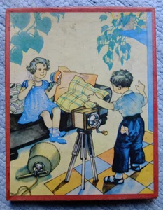 Sehr altes Holz Puzzle um 1950 beim Fotografen mit Originalkarton - Bild 1 von 6