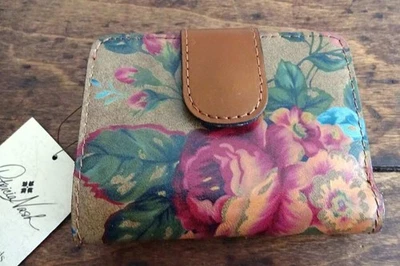 PATRICIA NASH Iberia VINTAGE VICTORIAN GARDEN Floral LEATHER RFID WALLET - Image 1 of 4