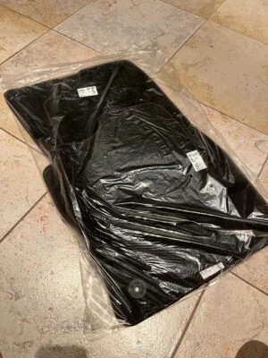 Juego alfombrillas Volkswagen VW Mk.8 Golf GTI/R - 0002170210 5G1863011 - NUEVO Foto 1 de 3