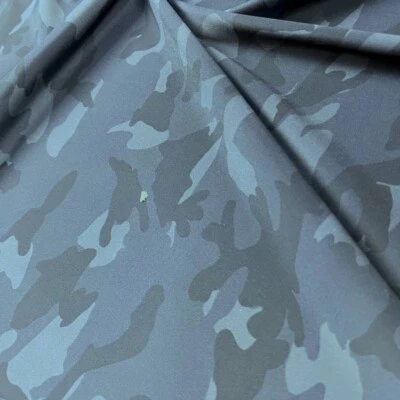 Tela de spandex con estampado de camuflaje azul y gris elástica en 4 vías por yarda para ropa deportiva Foto 1 de 4