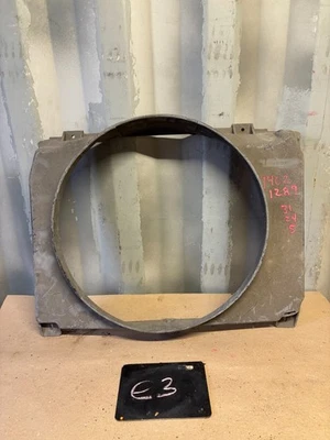 Cubierta de ventilador de radiador usada OEM 14021289 1978 1979 1980 CHEVROLET GMC CAMIÓN C10 C20 Foto 1 de 4