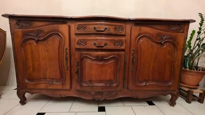 buffet bas ancien, en enfilade provençale, noyer massif, en excellent état - Photo 1/3