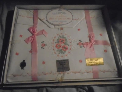  linge de maison blanc de Gerardmer  coton drap 240 x310  cm, traversin 80 x 210 - Photo 1/4