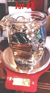 Mystery Jar Vintage Schmuck - tragbar, mehr als 2 Pfund Nettogewicht 60er-2000er - Bild 1 von 10