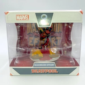 Deadpool Maximum Effort diorama figure - Marvel Quantum Mechanix Q Fig - Picture 1 of 11