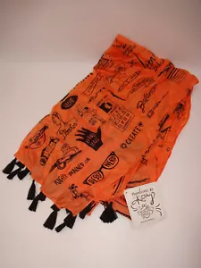 Bufanda artesanal negra naranja 21" x 72" Primitives by Kathy LOL Made You Smile nueva con etiquetas - Imagen 1 de 6